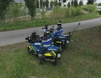 Enquête d'action - Gendarmes de l'autoroute du Soleil : les chauffards n'ont qu'à bien se tenir ! (1/2) – affiche