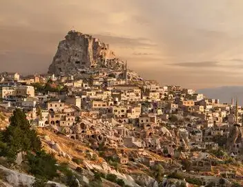 Turquie : patrimoine et selfies en Cappadoce – affiche