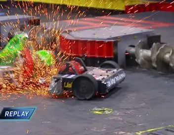 Battlebots : le choc des robots - Saison 4 – affiche