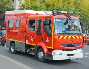 Enquête d'action - Urgence en Bourgogne : missions périlleuses pour les pompiers de Dijon – affiche