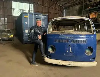 Vintage Mecanic - Saison 9 - Combi Volkswagen T2a – affiche