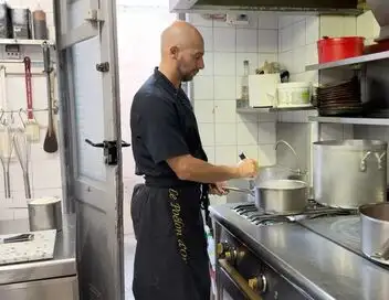 Voyage en cuisine - Lyon : les quenelles – affiche
