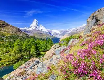 Echappées belles - Saison 18 - Un été en Suisse – affiche