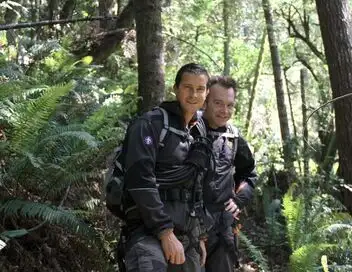 Bear Grylls : VIP vs. Wild - Saison 1 - Tom Arnold – affiche