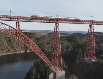 Zone interdite - Retards, prix, grèves : pourquoi la SNCF déraille – affiche