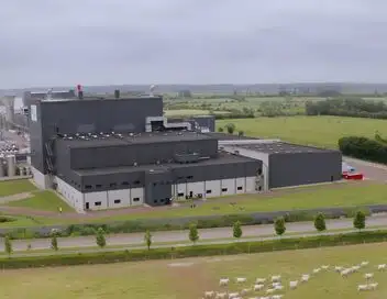 A la source - Seine Normandie : Comment réduire la consommation d'eau d'une usine agroalimentaire ? – affiche