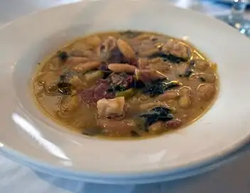 Voyage en cuisine - Floride : le caldo gallego – affiche