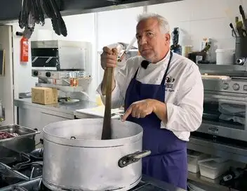 Voyage en cuisine - Sète : la gardianne de taureau – affiche