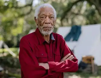 Grandes évasions, avec Morgan Freeman - Saison 2 - Le tunnel de la liberté – affiche