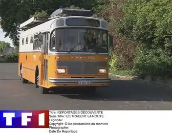 Reportages découverte - Ils tracent la route – affiche