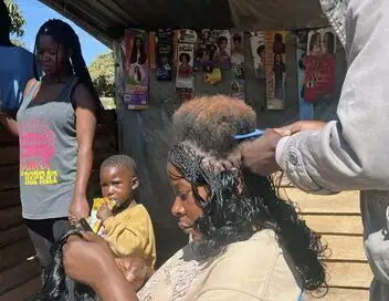 Zimbabwe, l'art des tresses africaines – affiche
