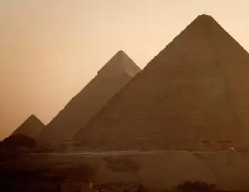 Les derniers secrets d'Egypte - Saison 1 - Sur la piste du tombeau de Néfertiti – affiche