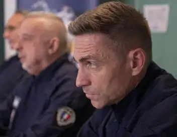 Enquête d'action - Immersion exclusive au coeur des CRS 8 : les nouvelles unités de choc – affiche