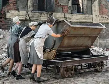 Un jour à Dresde en 1946 - Saison 3 - Dresde en 1946 – affiche