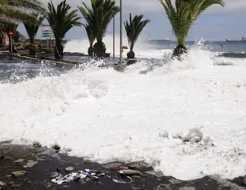 Espagne : sauvetage en haute mer – affiche