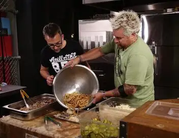 Food Games, avec Guy Fieri - Saison 1 - Chariots de guerre – affiche