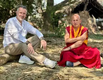 Les voyageurs solidaires - Saison 1 - Matthieu Ricard au Népal – affiche