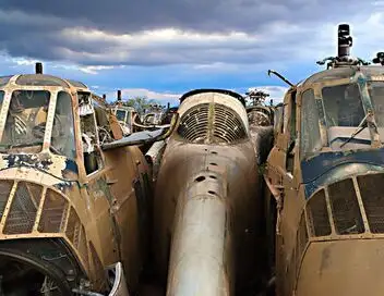 Mécanos express - Saison 10 - Avions et voitures anciennes – affiche