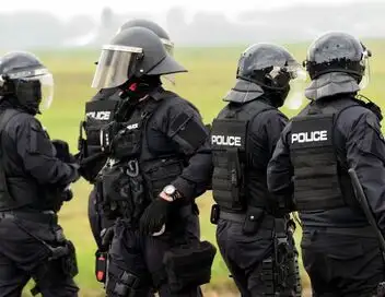 Enquête d'action - Police de choc à Valence : la BAC sur tous les fronts ! – affiche