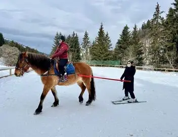 Echappées belles - Saison 20 - Savoie, tout le monde à la montagne ! – affiche