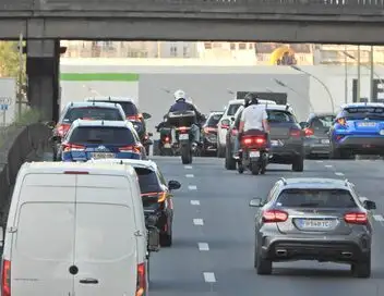 Enquête d'action - Chauffards et tricheurs : traque sur l'autoroute A7 ! – affiche