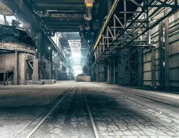 Reportages découverte - Friches, usines, travaux : le bon plan – affiche